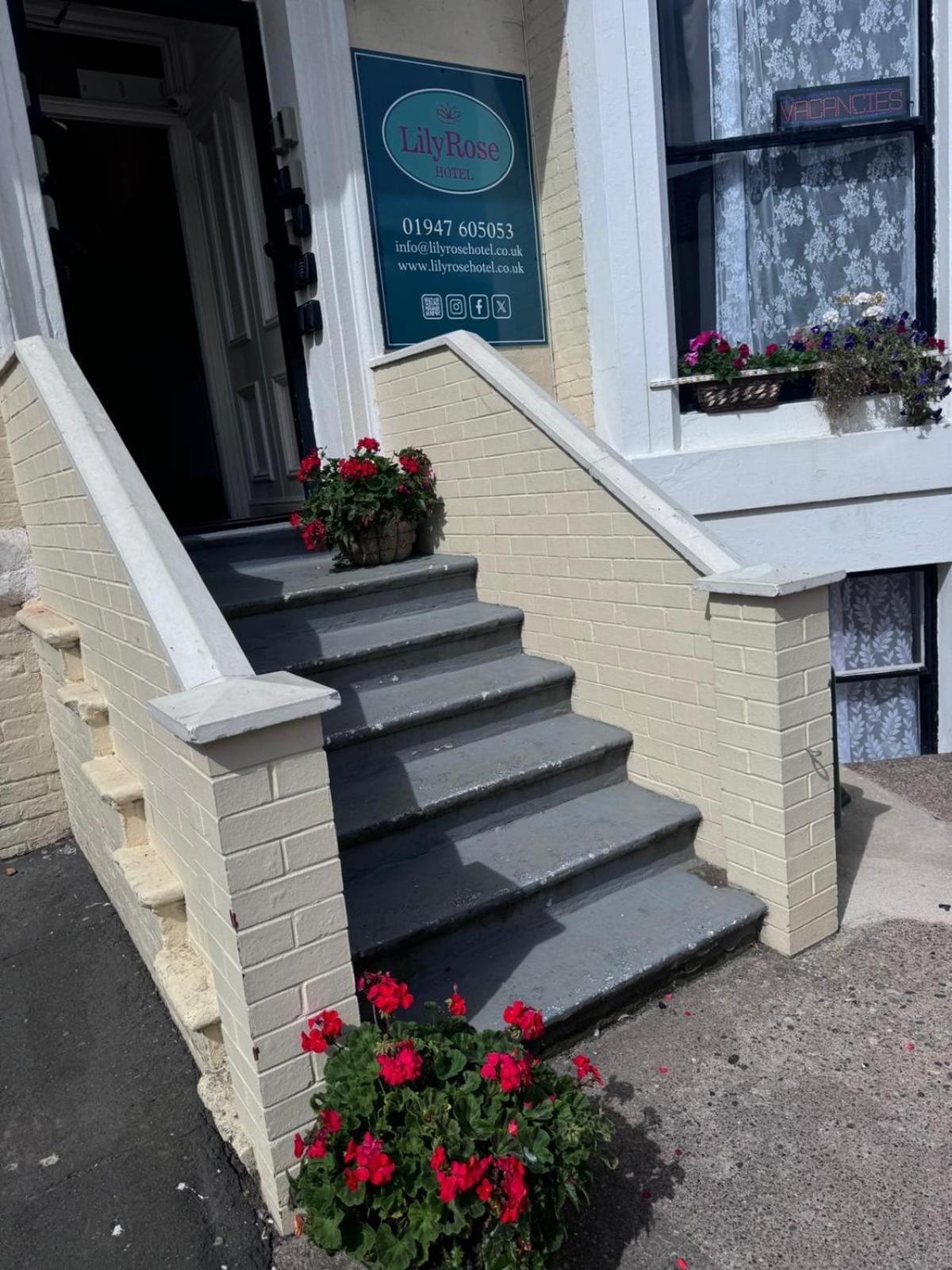 Lilyrose Hotel Whitby Exterior photo
